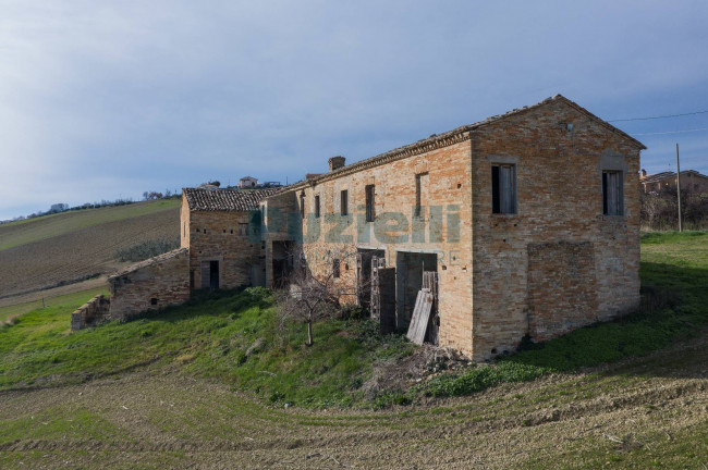 Rustico in vendita a Fermo