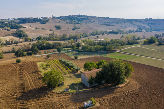 Casale in vendita a Monte San Pietrangeli