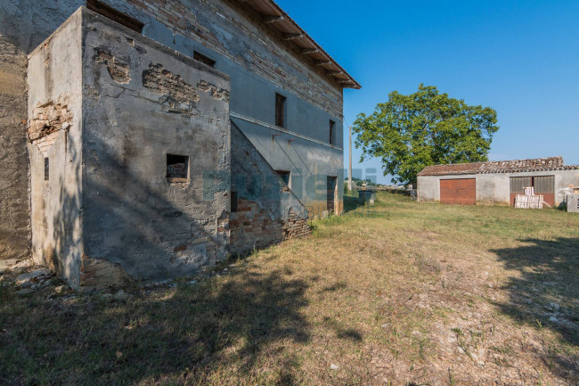 Casale in vendita a Monte San Pietrangeli