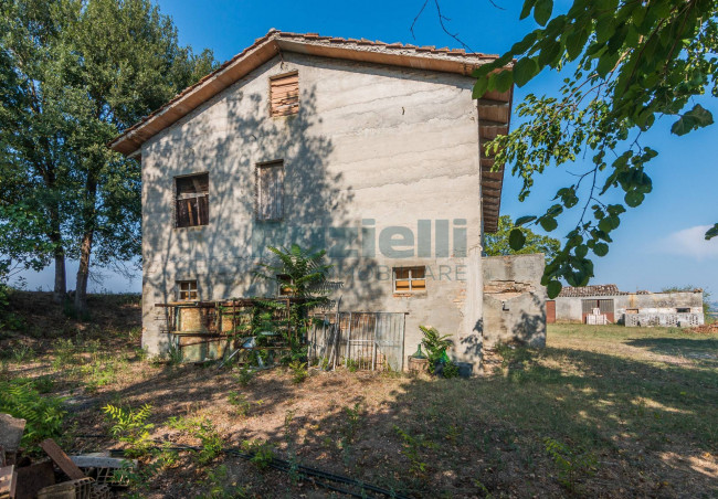 Casale in vendita a Monte San Pietrangeli