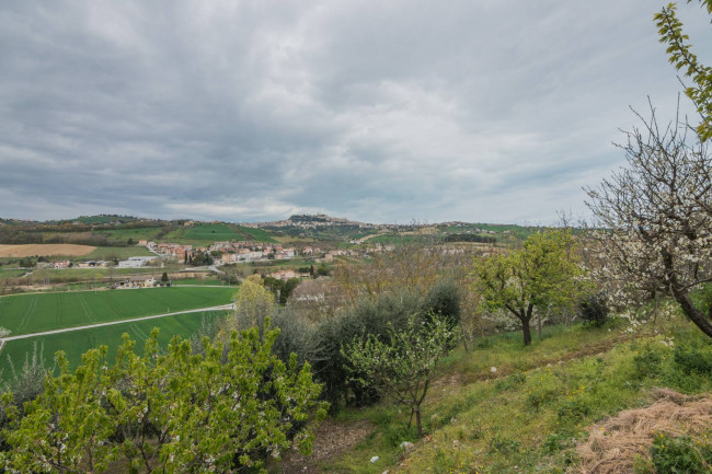 Casale in vendita a Fermo