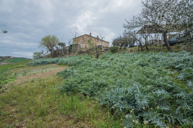 Casale in vendita a Fermo