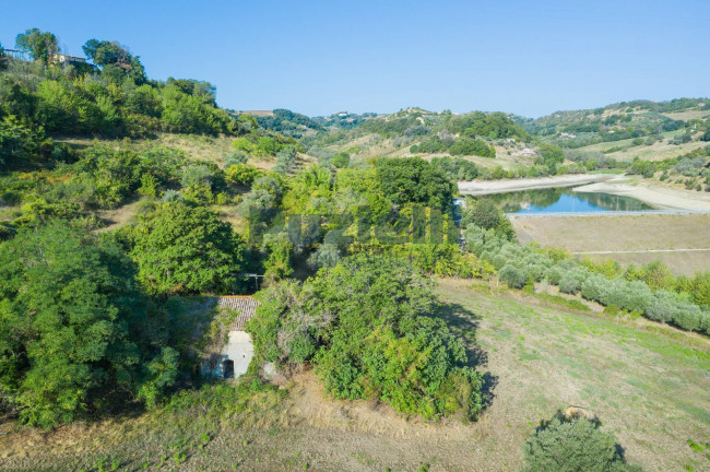 Casale in vendita a Massignano