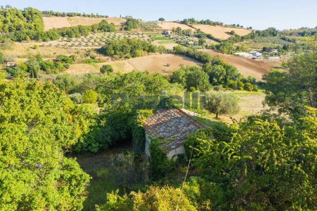 Casale in vendita a Massignano