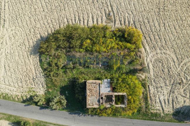 Rustico in vendita a Lapedona