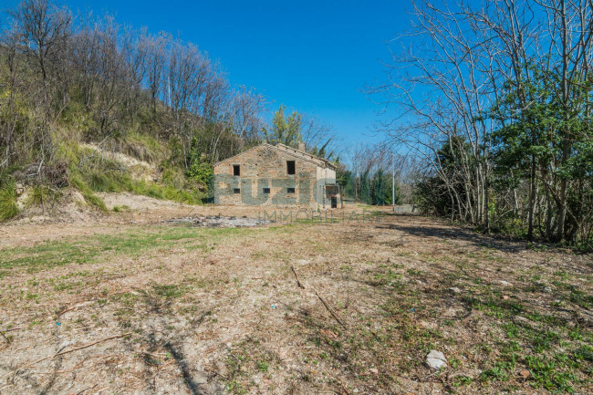  for sale in Lapedona