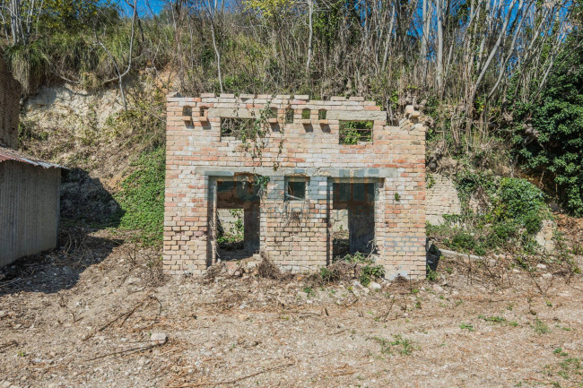 Rustico in vendita a Lapedona