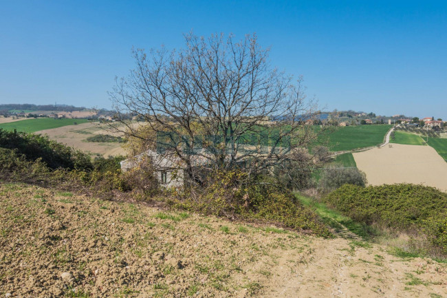 Rustico in vendita a Lapedona