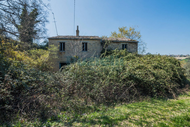  for sale in Lapedona