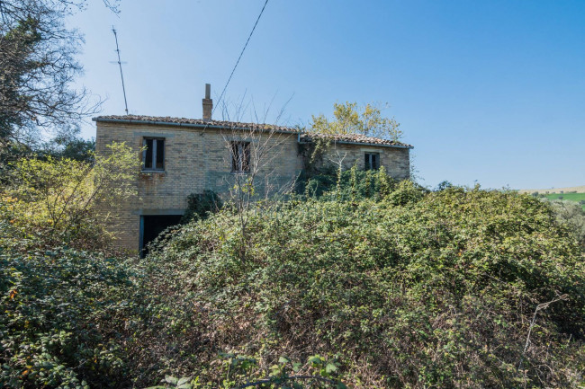  for sale in Lapedona