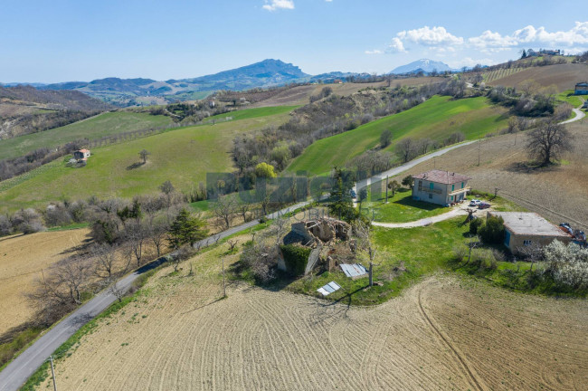 Rustico in vendita a Montefalcone Appennino