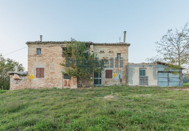  for sale in Montegiorgio