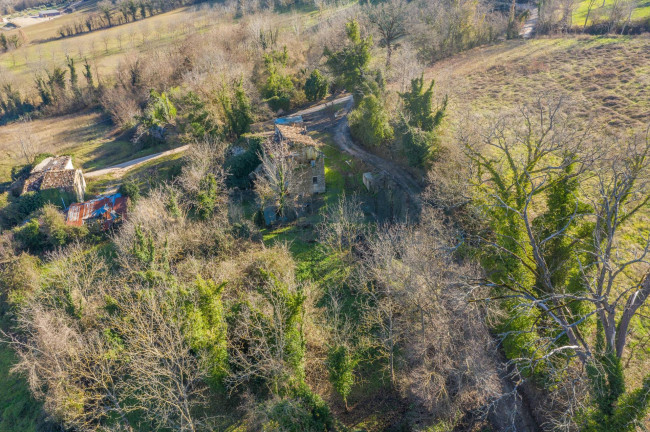 Rustico in vendita a Penna San Giovanni