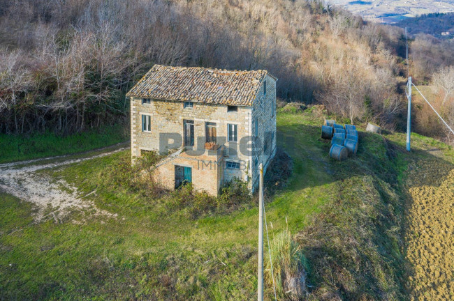 Casale in vendita a Penna San Giovanni