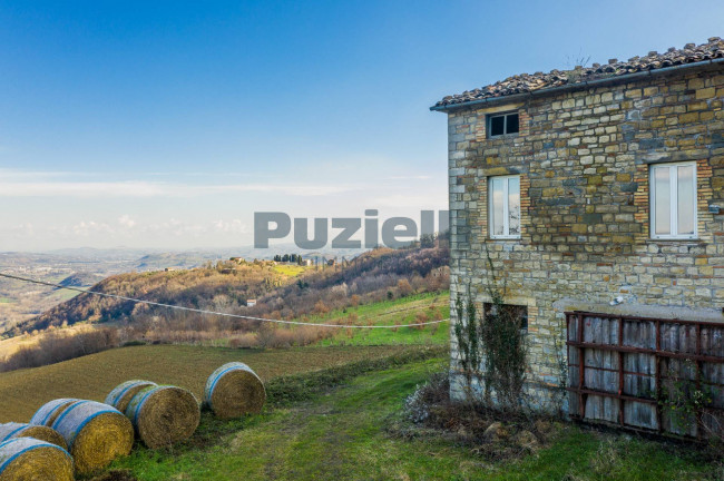 Casale in vendita a Penna San Giovanni