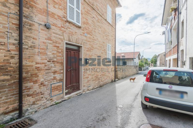 Casa indipendente in vendita a Monsampietro Morico