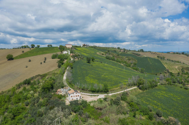 Casa indipendente in vendita a Sant'Angelo in Pontano