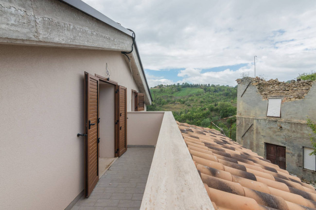 Casa indipendente in vendita a Sant'Angelo in Pontano