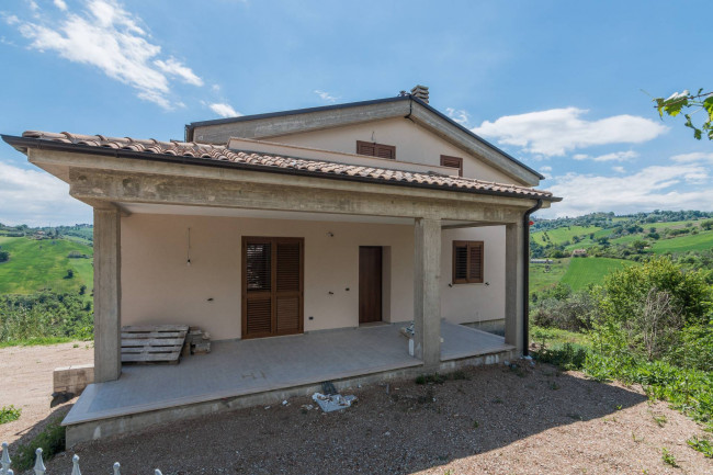 Casa indipendente in vendita a Sant'Angelo in Pontano