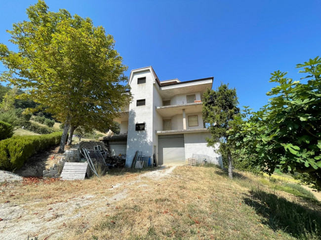 Casa singola in vendita a Monterubbiano