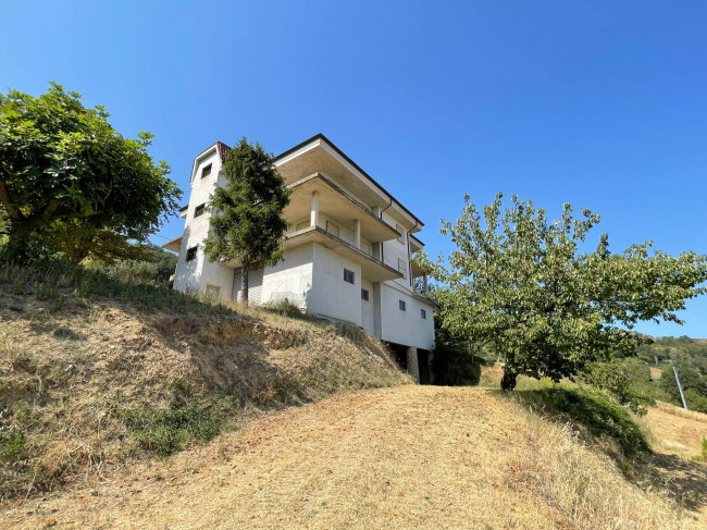 Casa singola in vendita a Monterubbiano