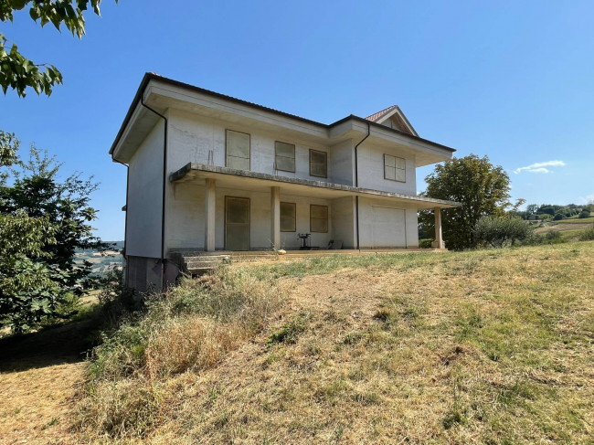 Casa singola in vendita a Monterubbiano