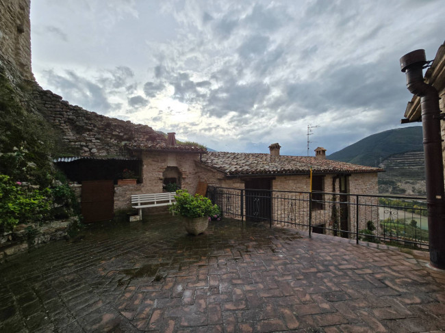 Casa indipendente in vendita a Caldarola