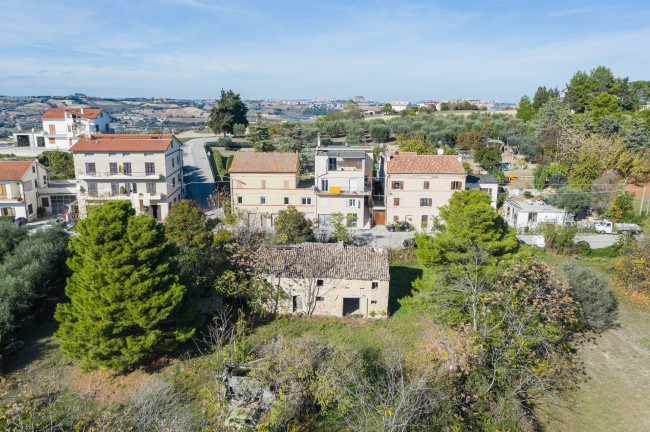 Rustico in vendita a Fermo