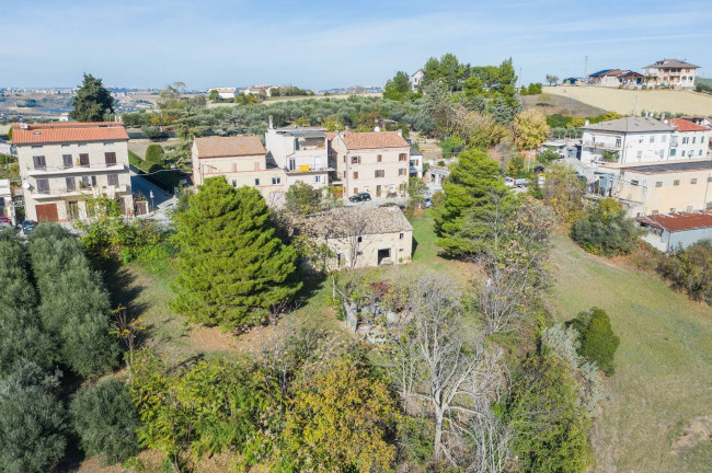 Rustico in vendita a Fermo