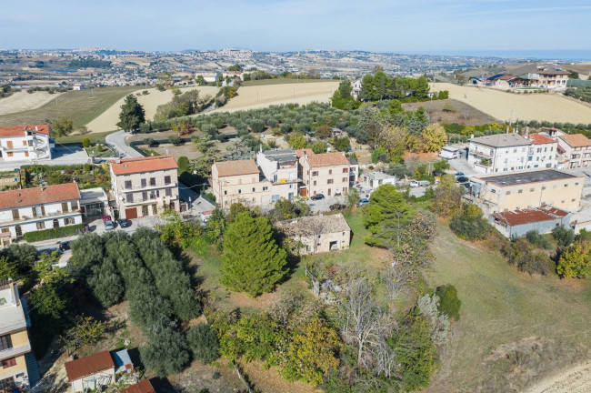 Rustico in vendita a Fermo