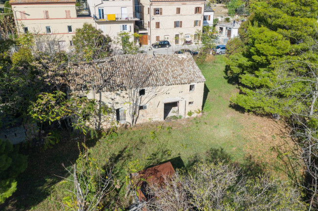 Rustico in vendita a Fermo