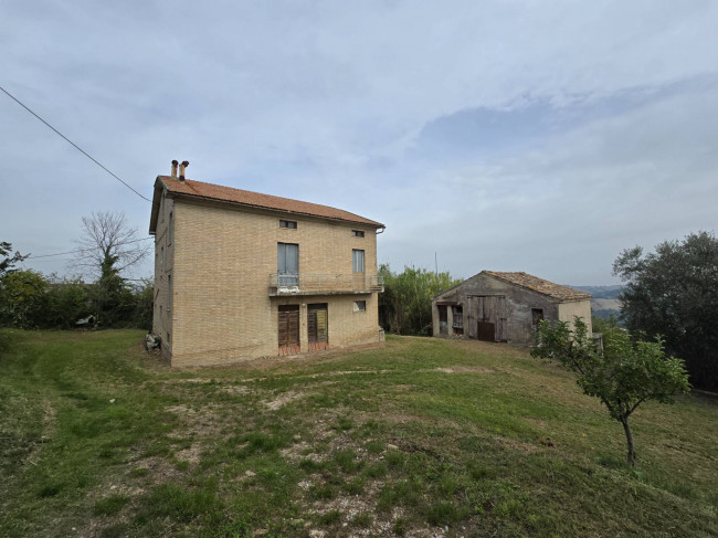  for sale in Montegiorgio