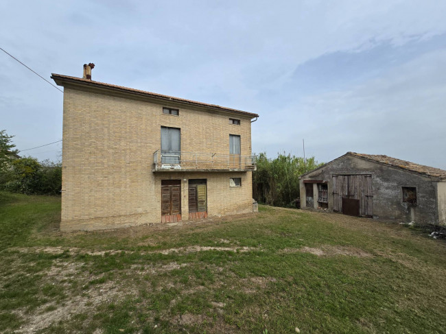  for sale in Montegiorgio