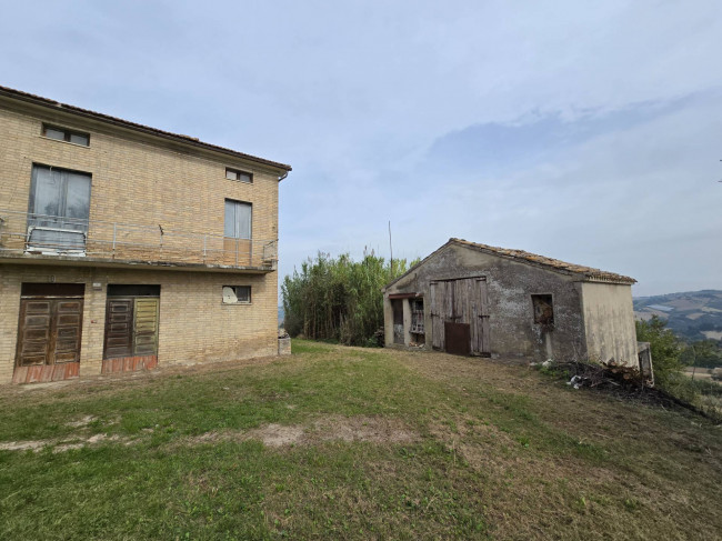  for sale in Montegiorgio