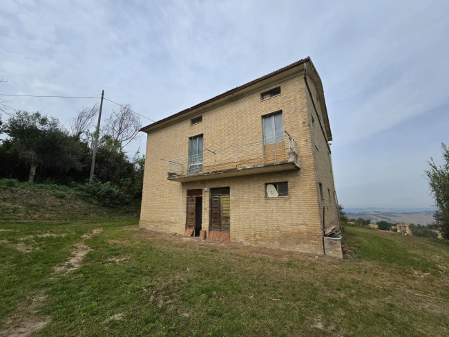  for sale in Montegiorgio