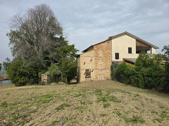  for sale in Monte Vidon Corrado