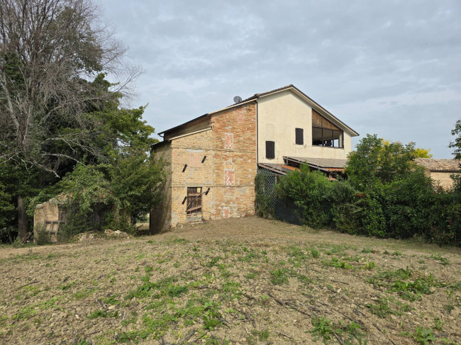  for sale in Monte Vidon Corrado