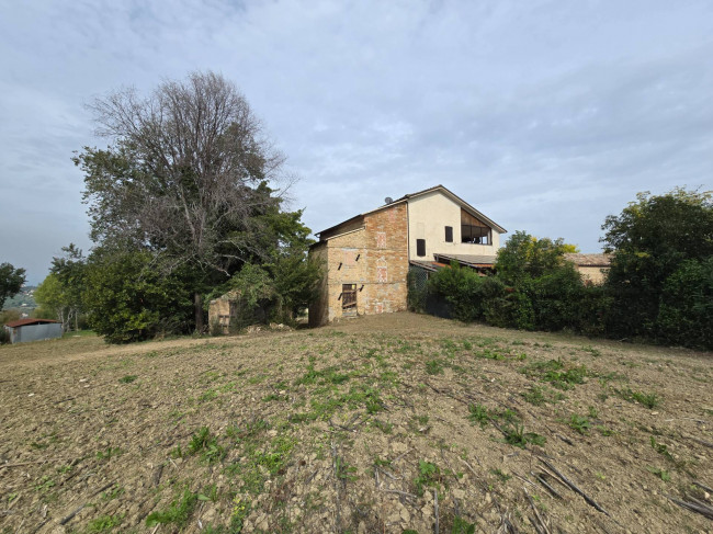  for sale in Monte Vidon Corrado