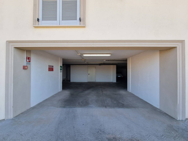 Box o garage in vendita a Fermo