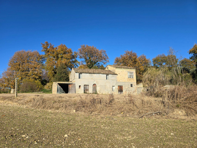  for sale in Montegiorgio