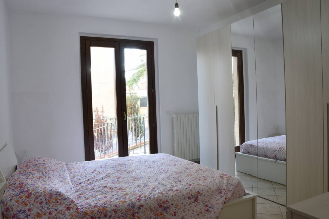  for rent in Fermo