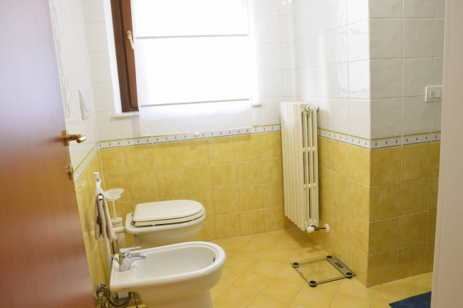  for rent in Fermo