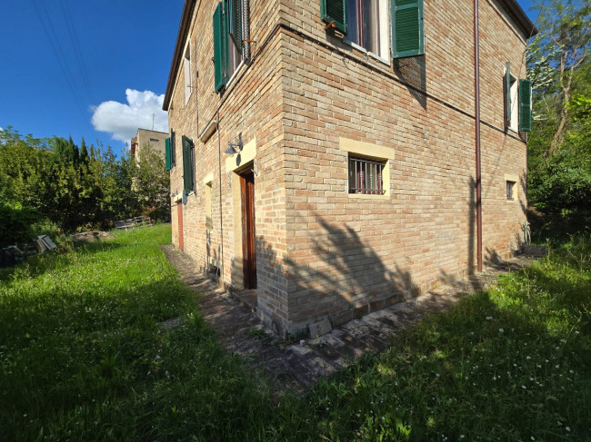 Casa singola in vendita a Montottone
