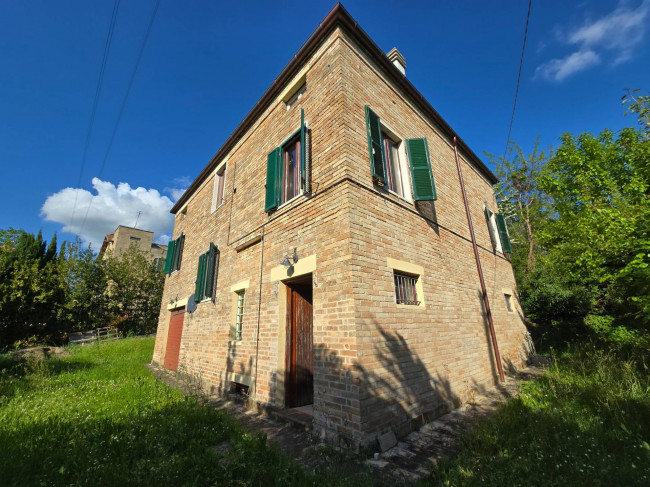 Casa singola in vendita a Montottone