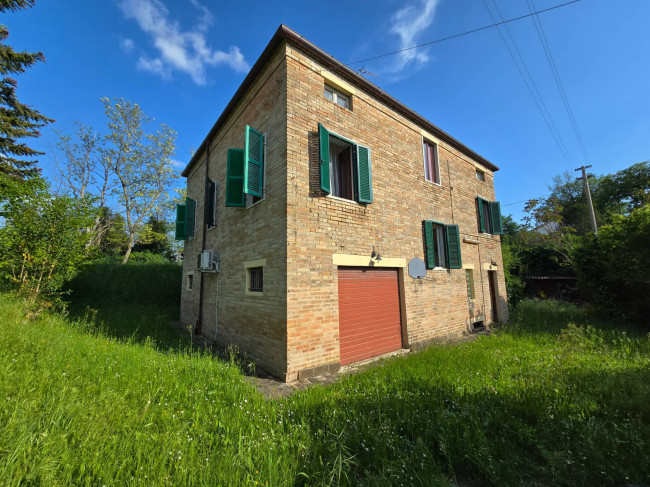 Casa singola in vendita a Montottone