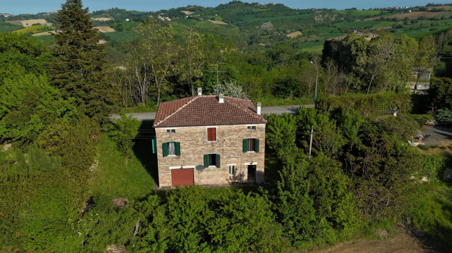 Casa singola in vendita a Montottone