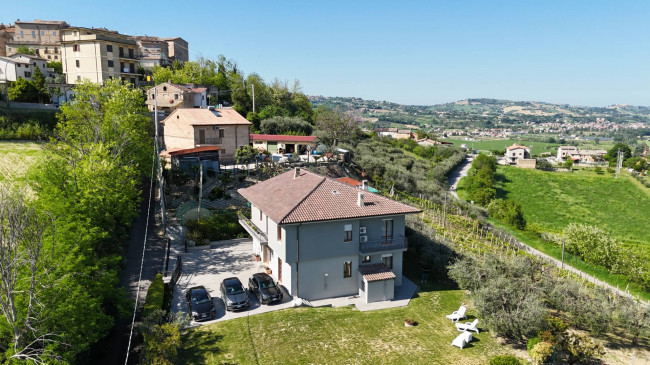 Casa singola in vendita a Belmonte Piceno