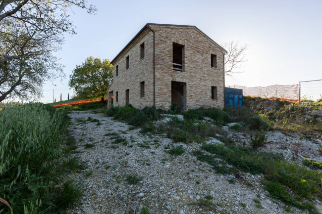 Casale in vendita a Lapedona