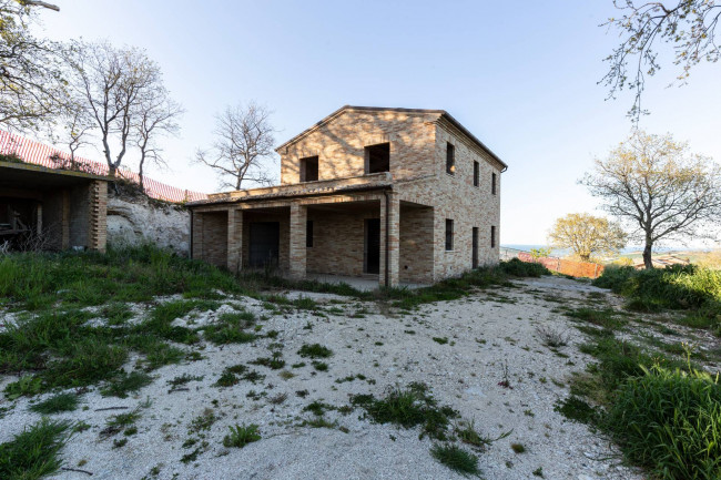 Casale in vendita a Lapedona