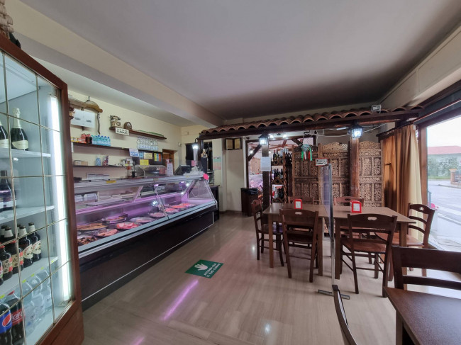 Locale commerciale in affitto a Fermo